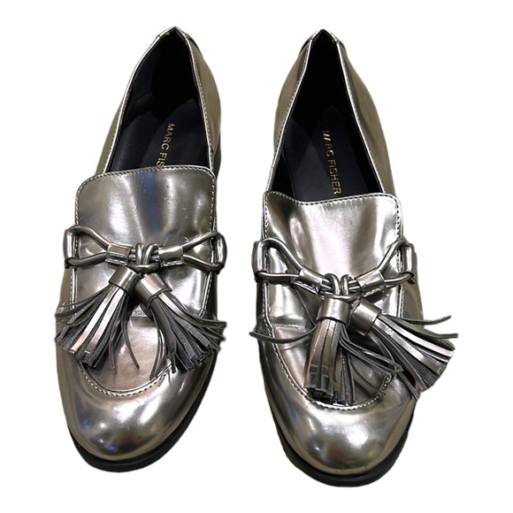 Marc Fisher Envy2 Metallic Silver Pewter Faux Leather Tassel Loafers - 7.5 - Picture 7 of 16